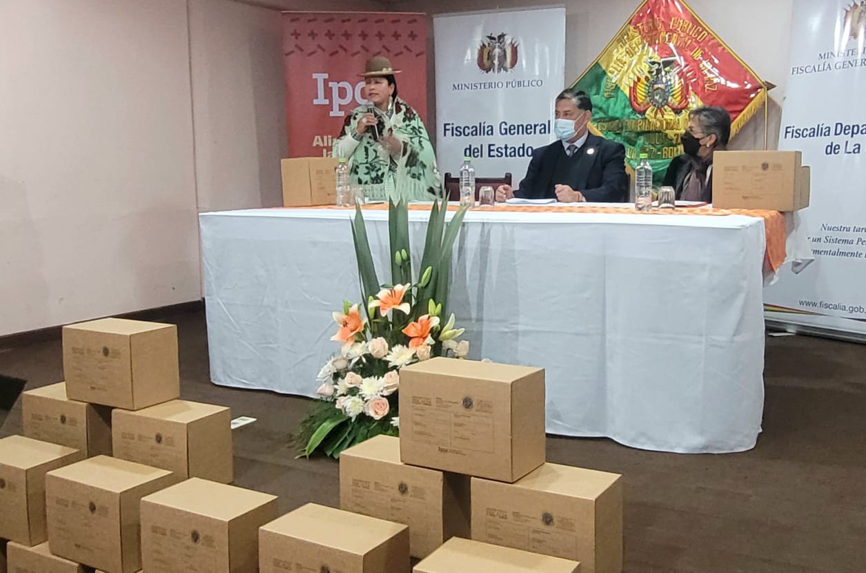 Donan al Ministerio Público 800 kits para colectar indicios en casos de violencia