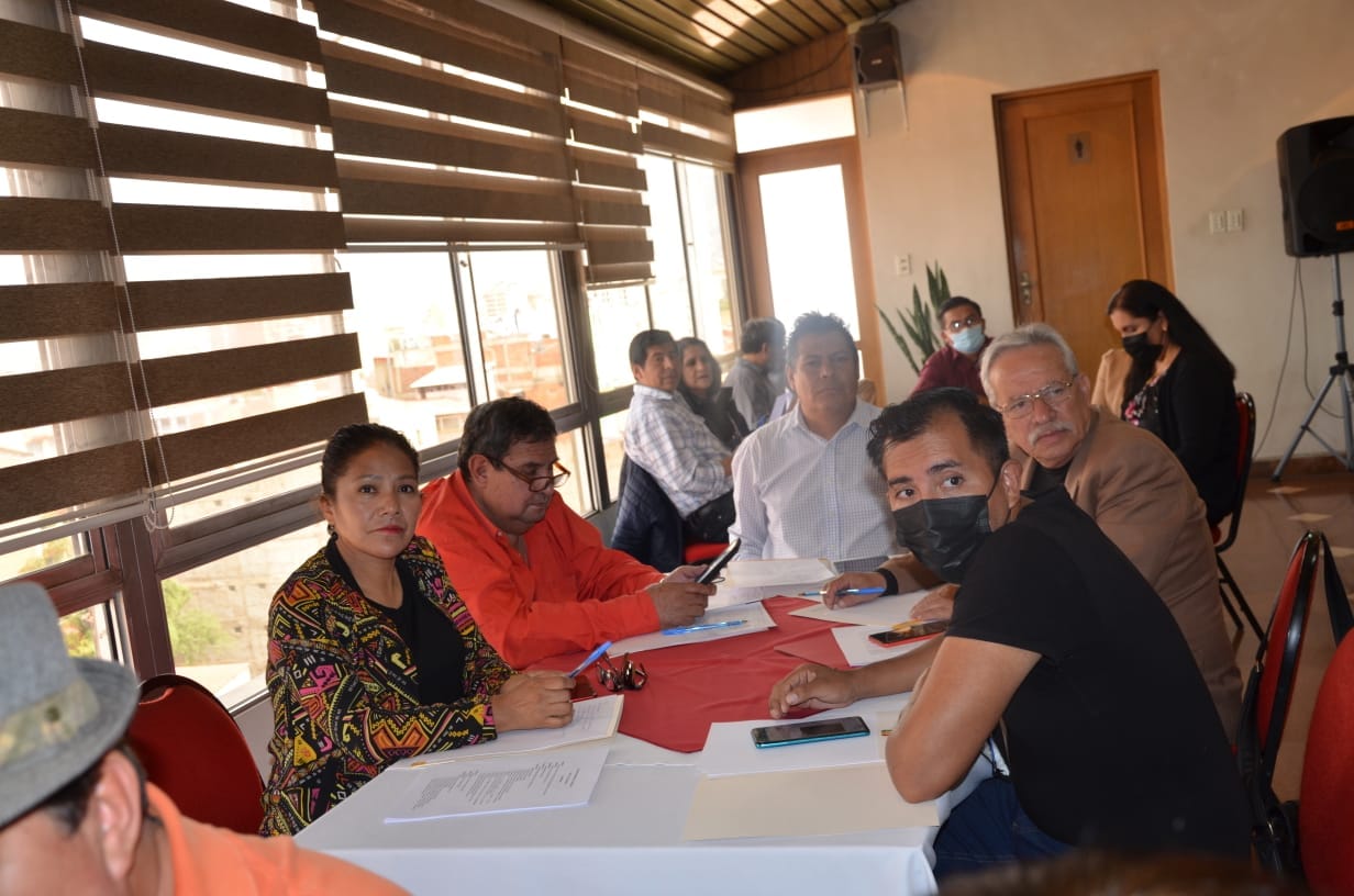 TSE inicia en Cochabamba evaluación del proceso de adecuación de estatutos de agrupaciones políticas a la Ley 1096