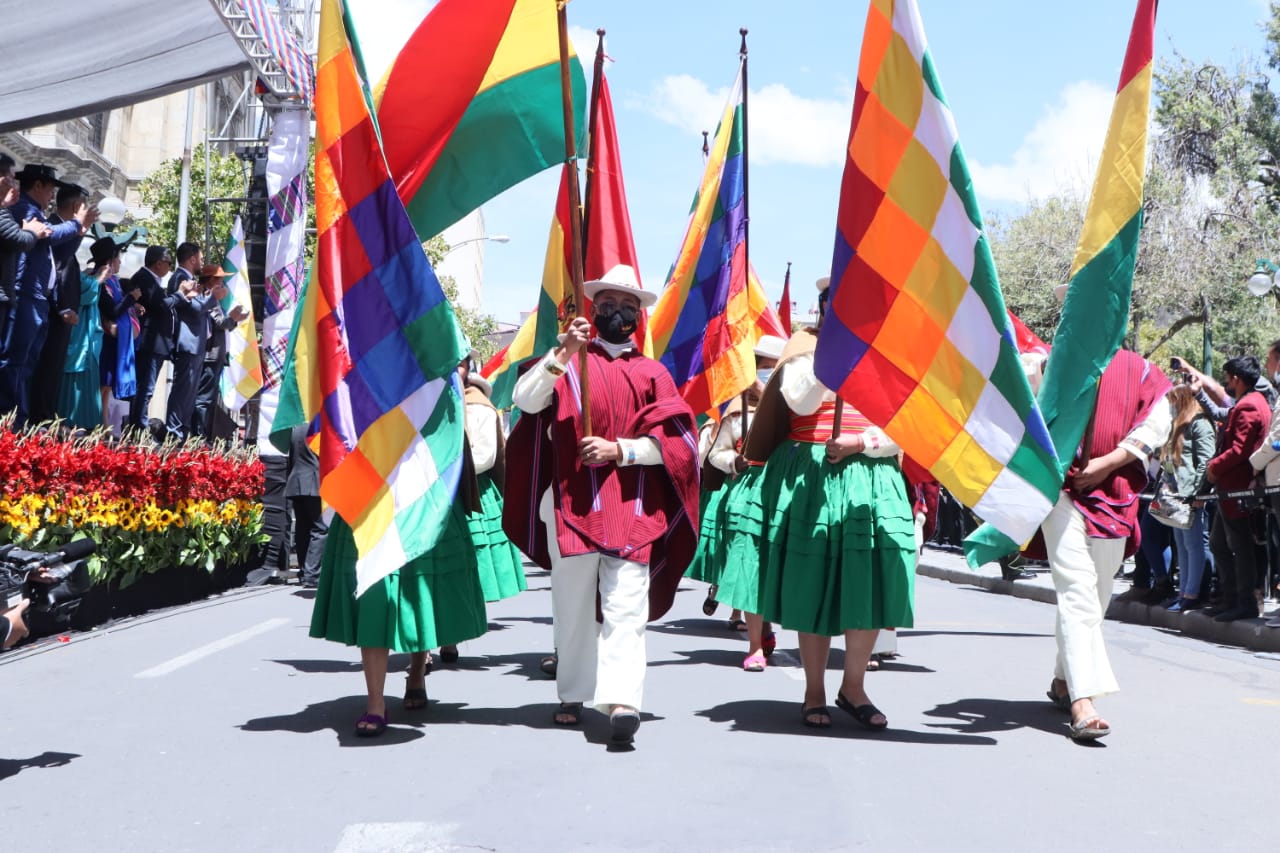 El Día del Estado Plurinacional mueve la economía de quienes “viven de lo que ganan al día”