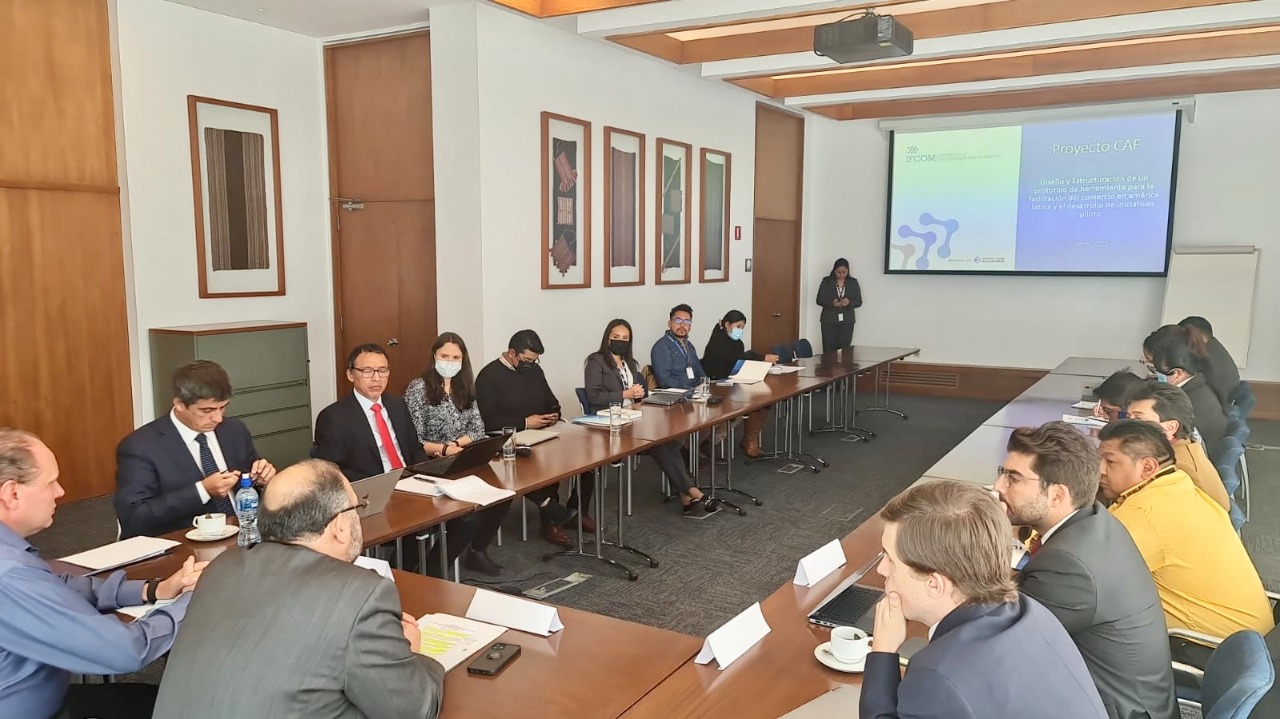 CAF y Gobierno inician mapeo de “cuellos de botella” para la facilitación del comercio