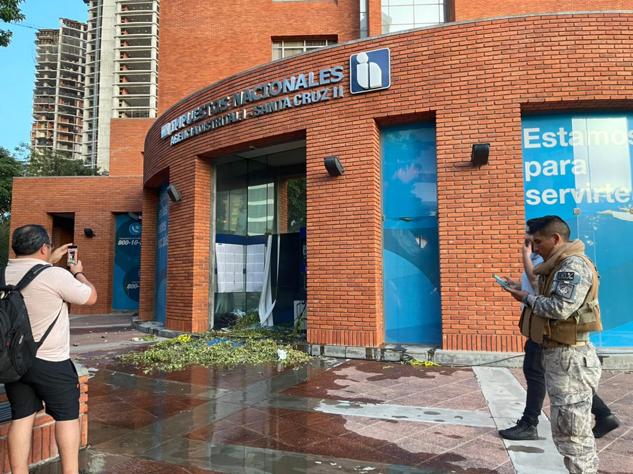 Impuestos denuncia nueva ola de violencia contra sus funcionarios en Santa Cruz