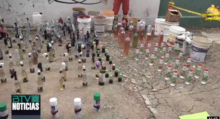 Policía aprehende a 19 personas en posesión de material explosivo en Santa Cruz