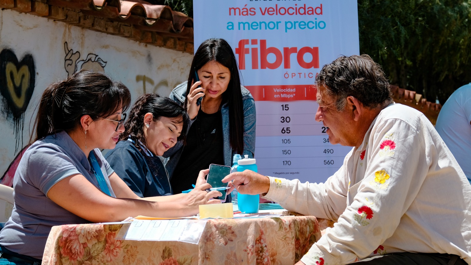 Una decena de localidades de San Lorenzo se benefician con la ampliación de la Red de Fibra Óptica de Entel