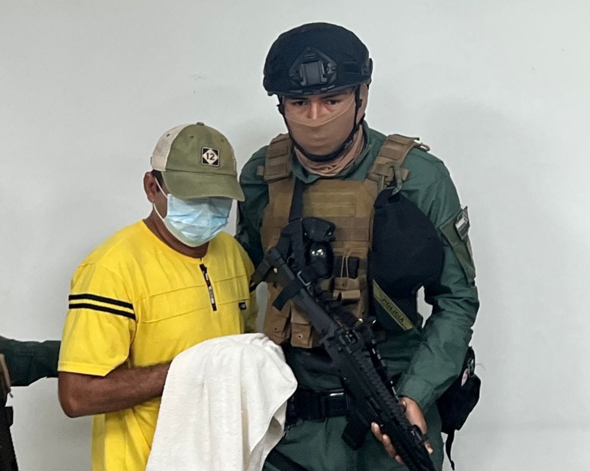 Policía vinculado a la balacera de la cárcel de Villa Busch es enviado a la cárcel