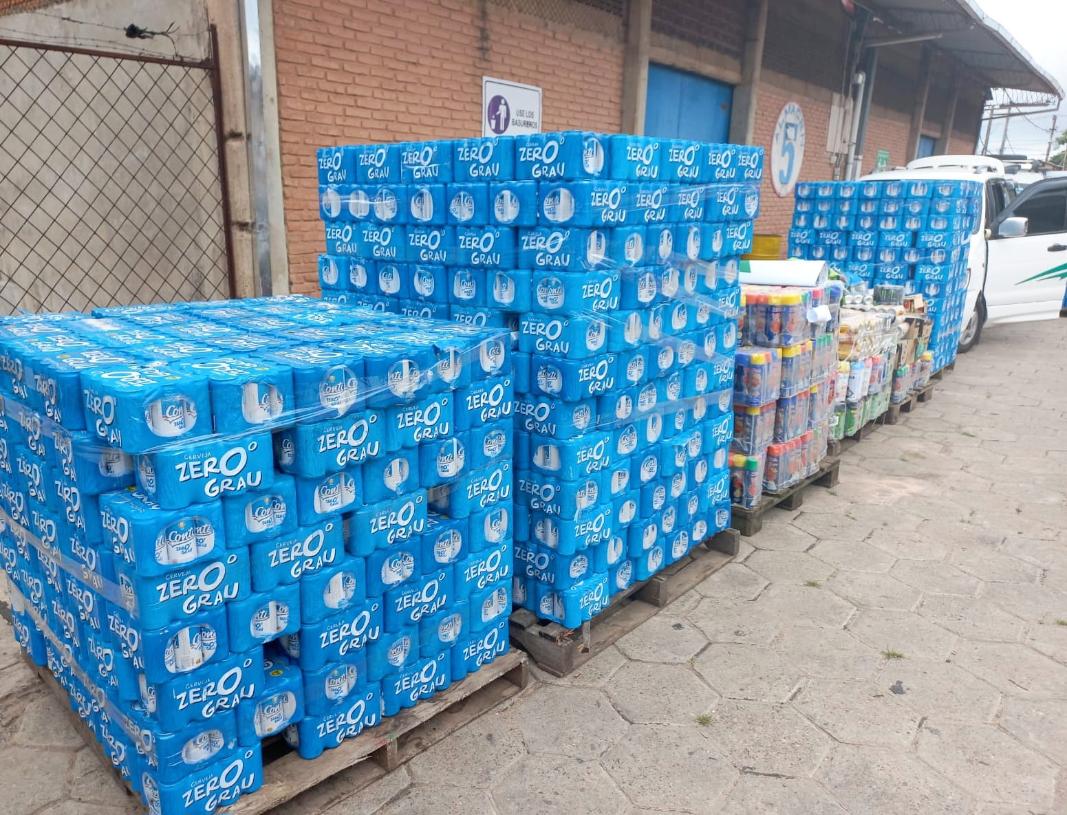 Comisan 25 toneladas de mercancía ilegal en cinco días de Carnaval en Santa Cruz