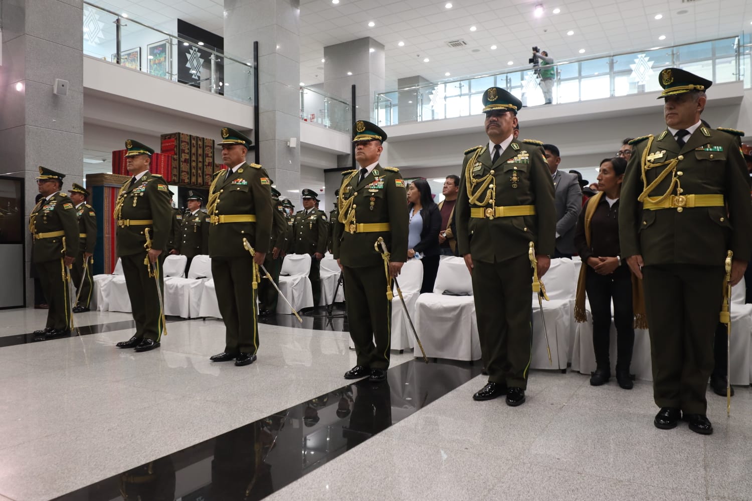 Presidente posesiona al general mayo Álvaro Álvarez como nuevo comandante de la Policía