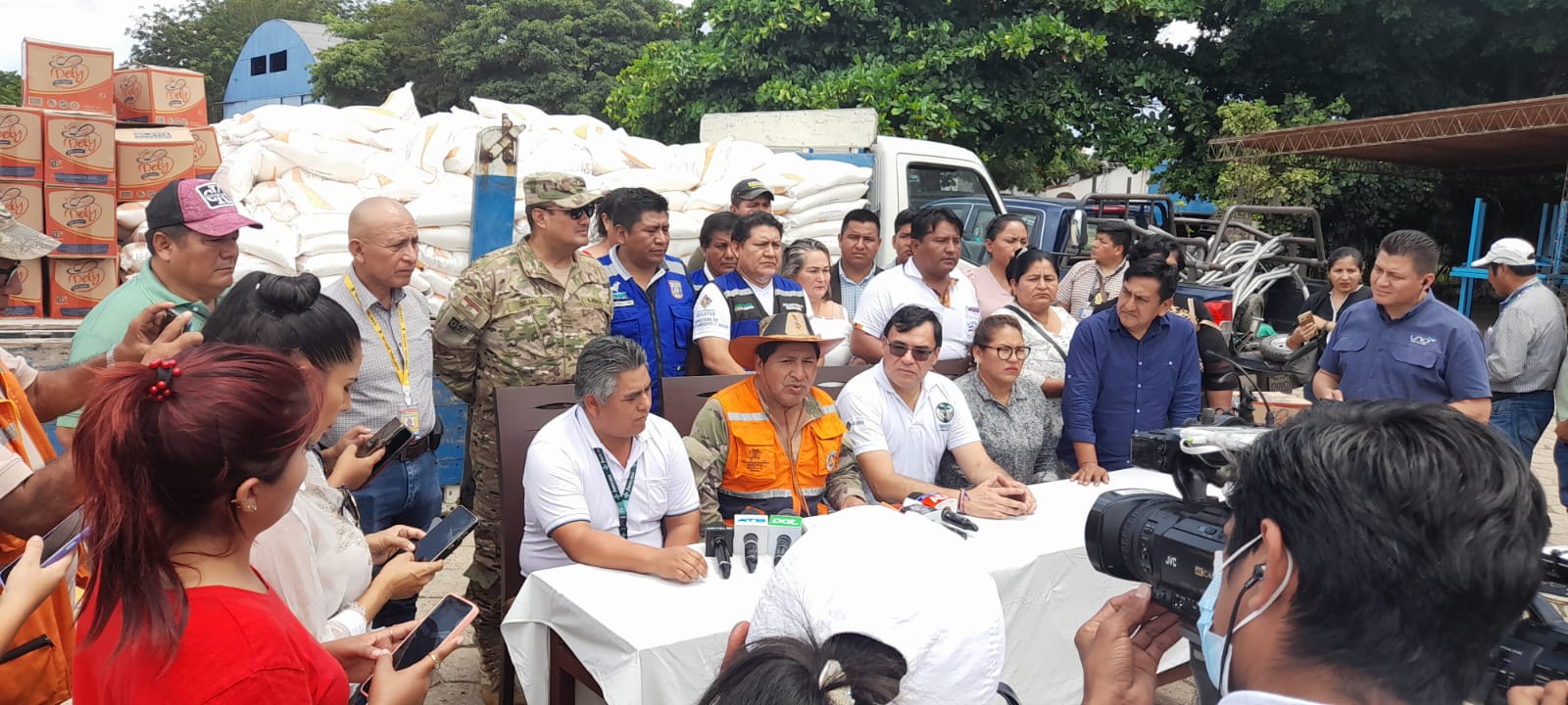 Presidente envía ayuda humanitaria para familias afectadas por las inundaciones en Santa Cruz