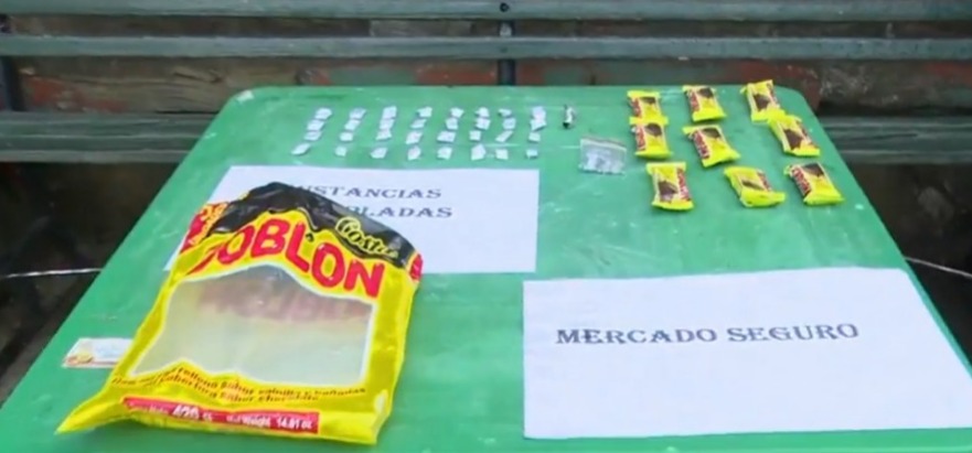 Policía aprehende a persona que vendía drogas camufladas con chocolates en Cochabamba