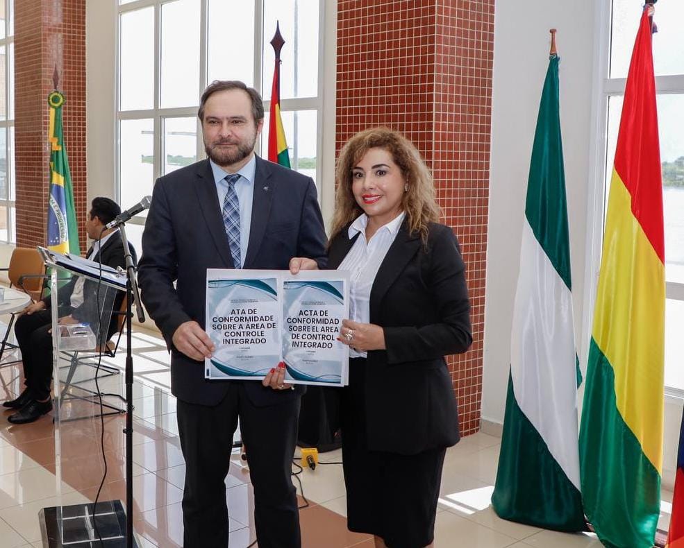 Aduanas de Brasil y Bolivia firman acuerdo para mayor fluidez en las exportaciones e importaciones