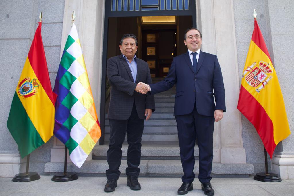 España gestionará exención del visado Schengen para los bolivianos interesados en visitar Europa