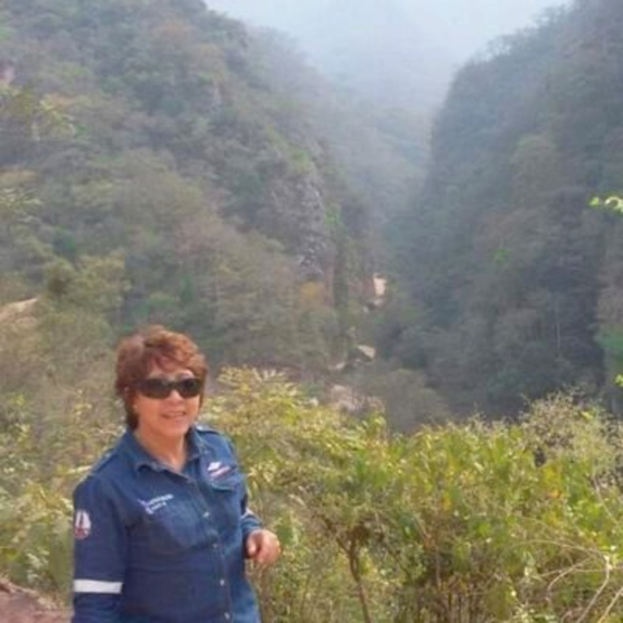 Milka, ingeniera y una de las primeras mujeres contradas en YPFB