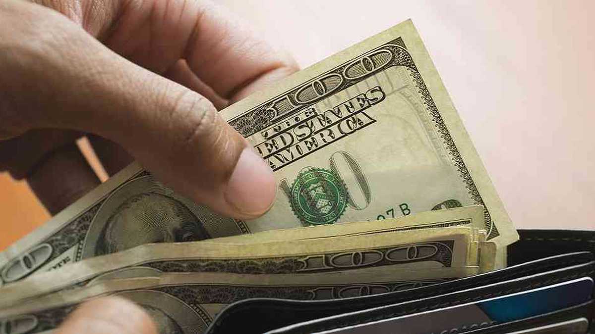 BCB habilita agencias del Banco Unión para la venta directa de dólares en Santa Cruz y Cochabamba