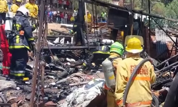 Fábrica de juegos pirotécnicos explota y deja un fallecido y tres heridos en Cochabamba 