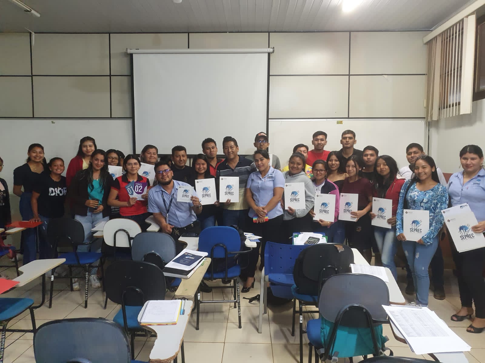 Seprec capacita a universitarios de Pando sobre los beneficios de formalizar el comercio