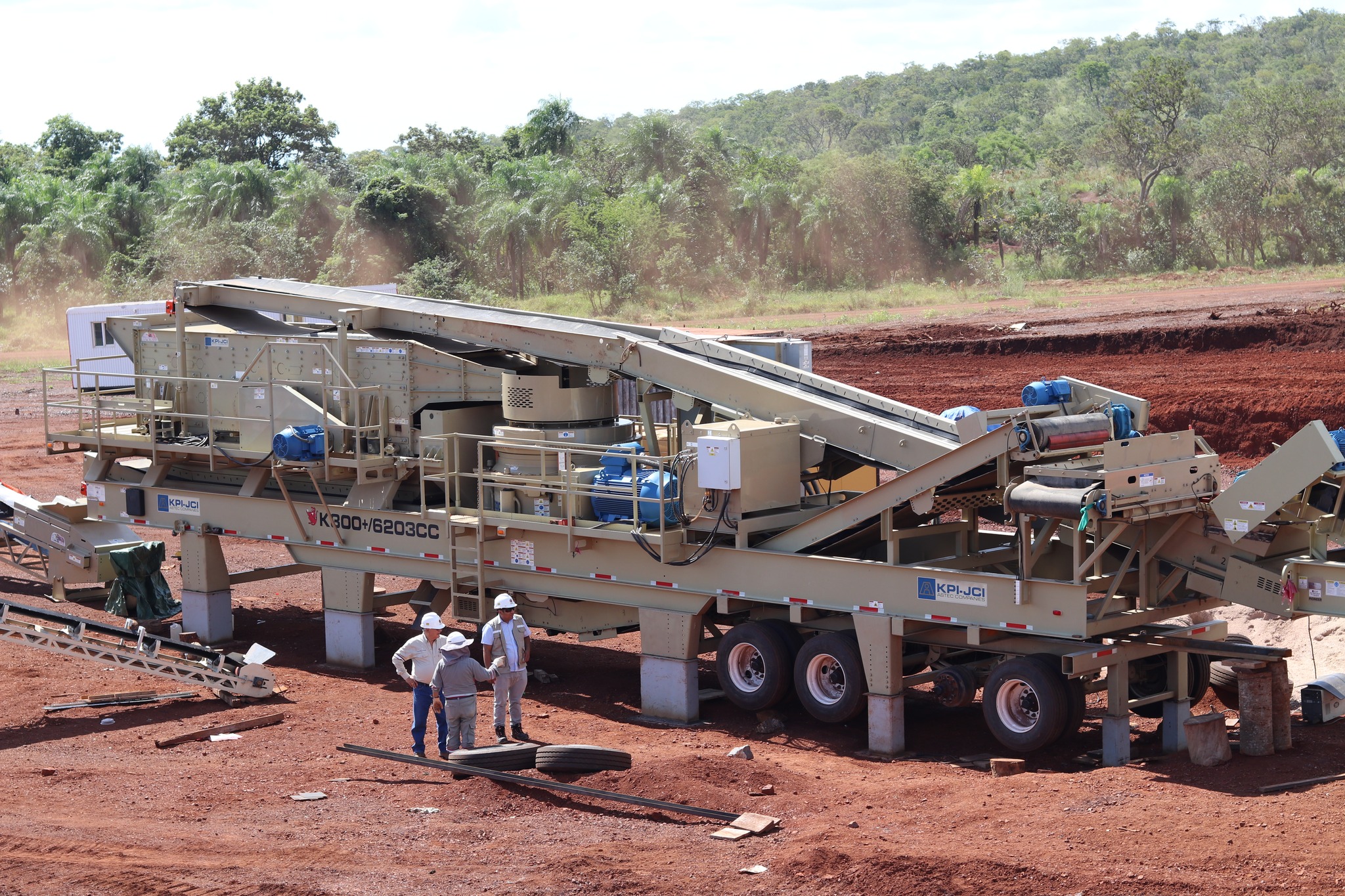 Nueva planta de hierro tiene 70% de avance en su montaje e incrementará en 10 veces capacidad de la Siderúrgica