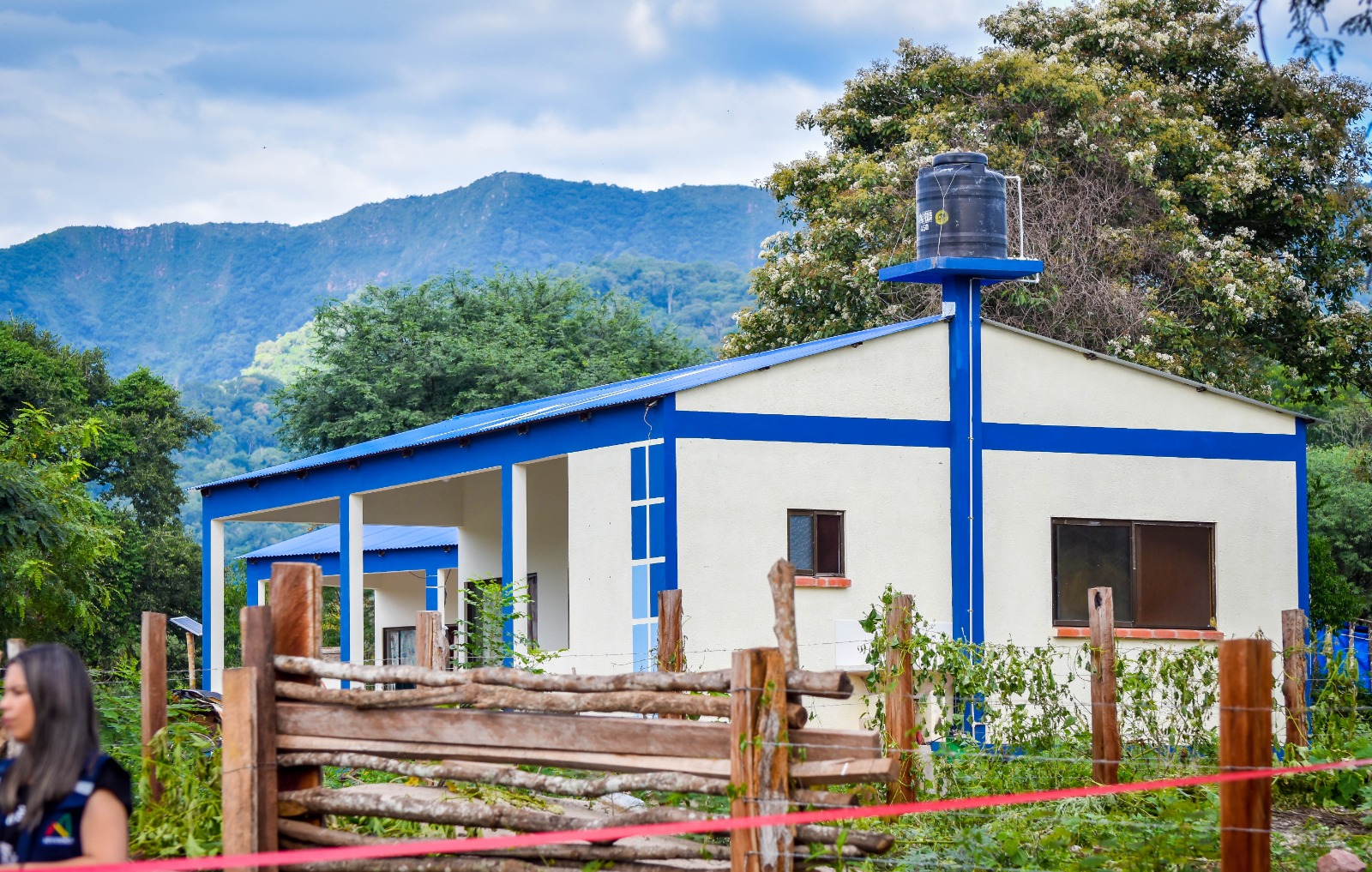 Arce entrega 99 viviendas para 347 beneficiarios del municipio tarijeño de San Lorenzo