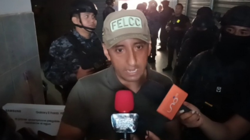 Felcc aprehende a dos personas en operativo contra el agio en la venta del dólar en La Ramada