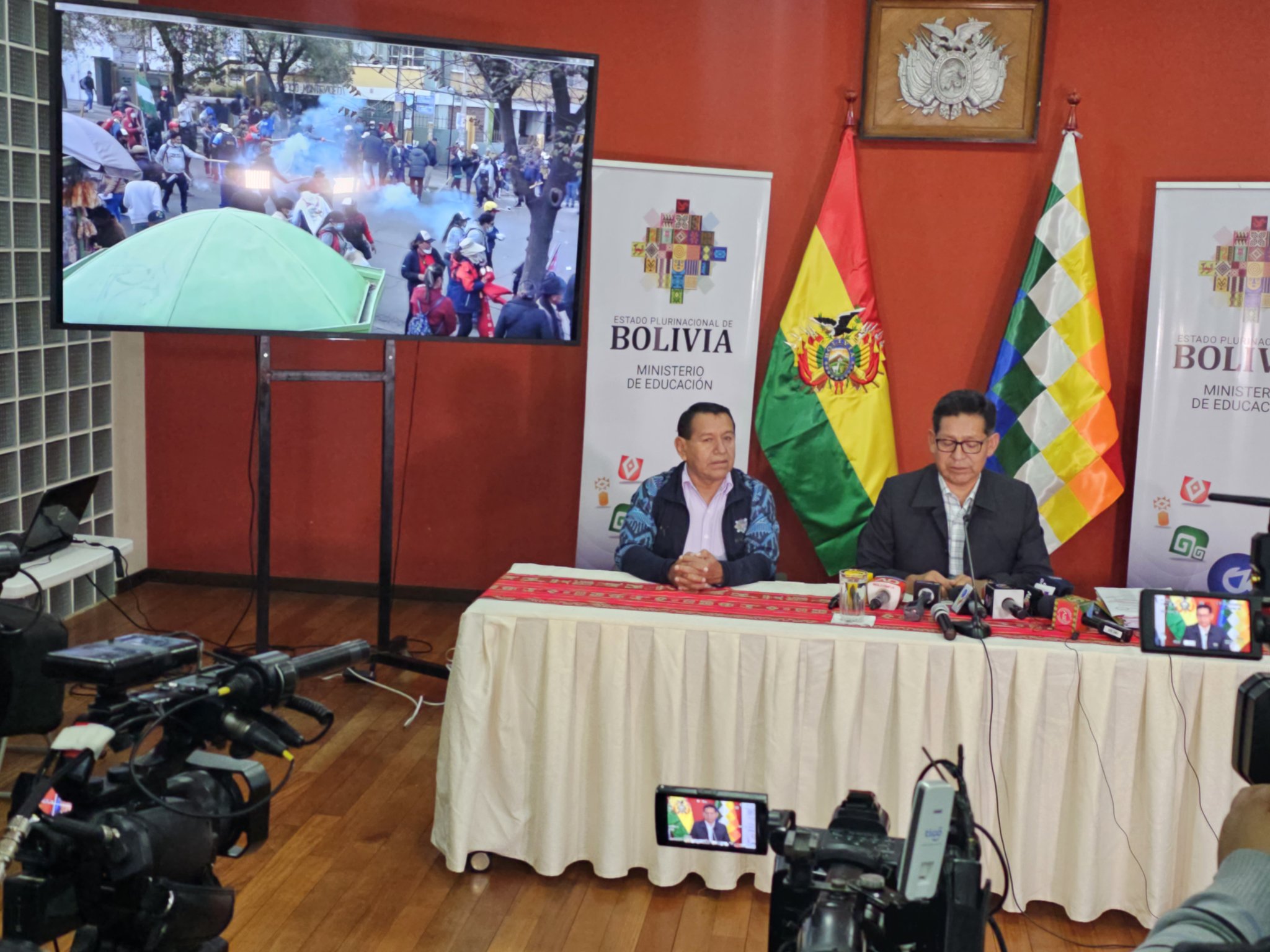 Educación vuelve a convocar al diálogo a los maestros urbanos y les pide despojarse de intereses políticos