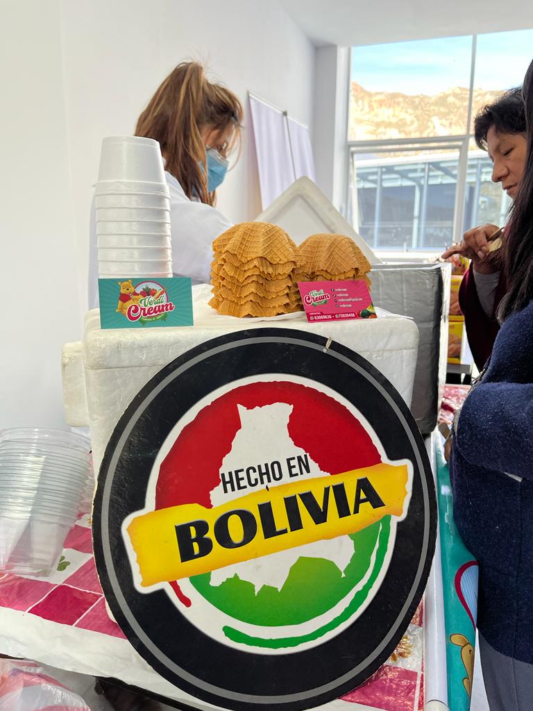 Feria Productiva Intercultural llega a Impuestos Nacionales con oferta variada