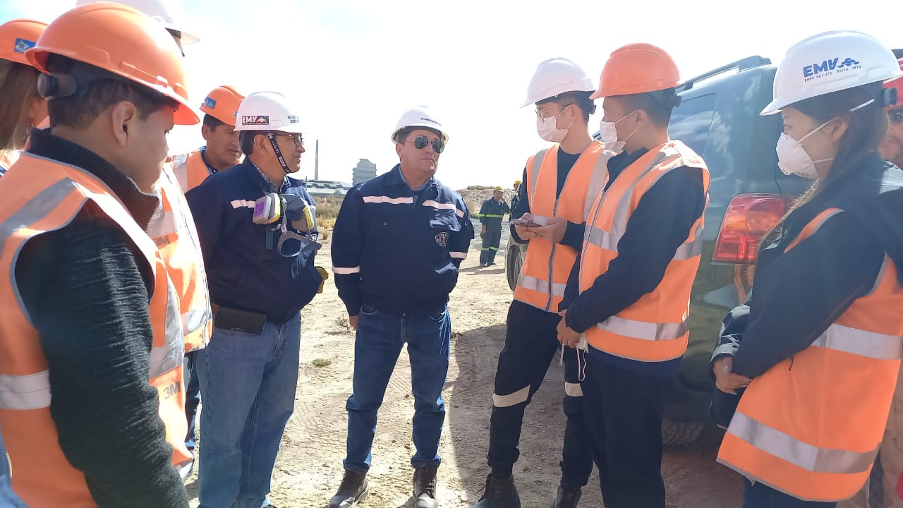 Evalúan provisión de servicios para la construcción de la Refinadora de Zinc