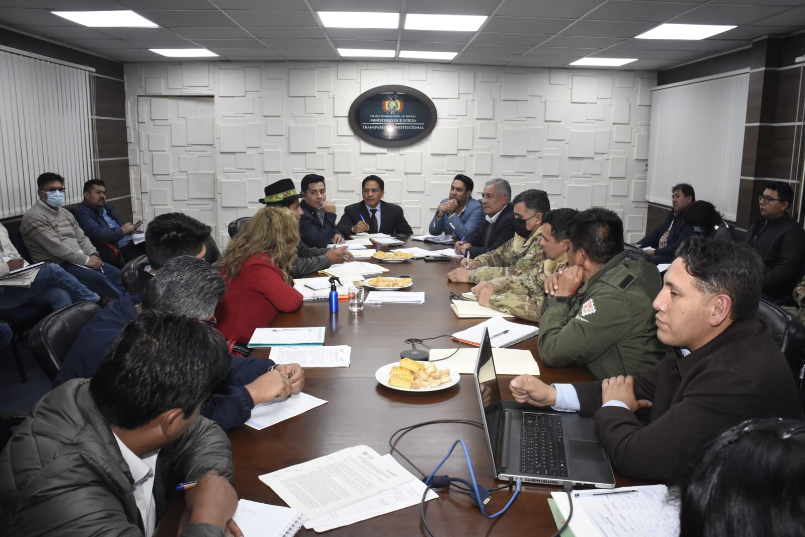 Articulan esfuerzos para combatir contrabando de alimentos y asegurar la seguridad alimentaria