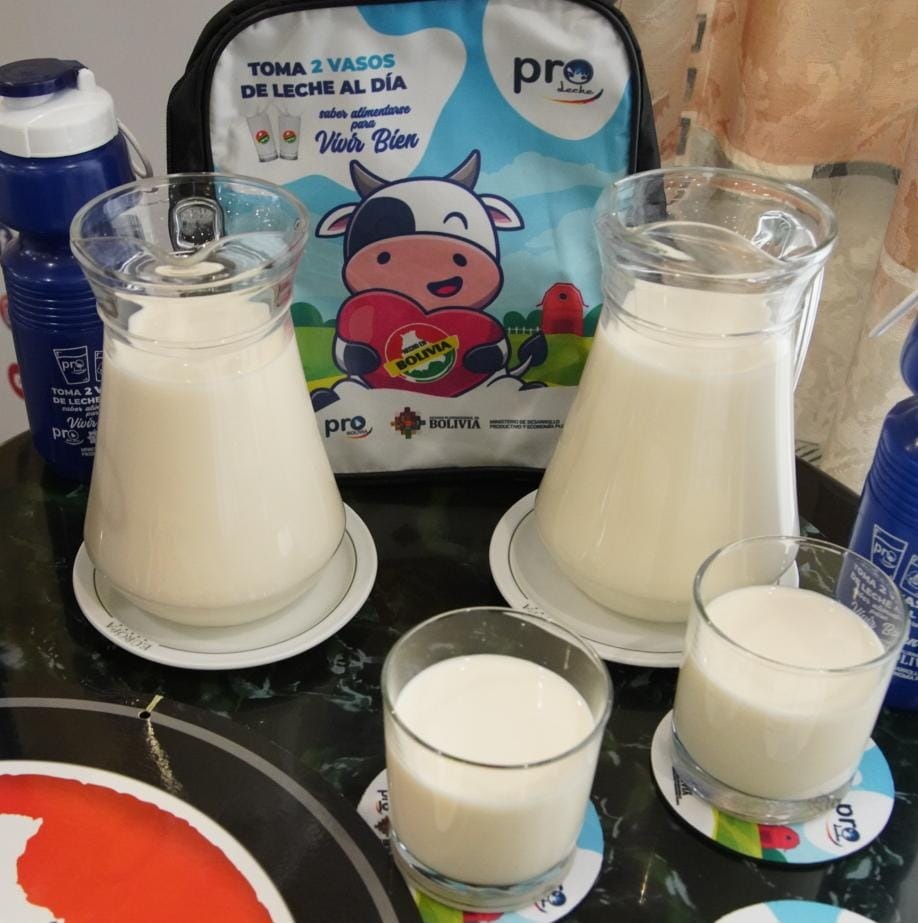 Pro Bolivia organiza la feria del Día Mundial de la Leche en la ciudad de Cochabamba