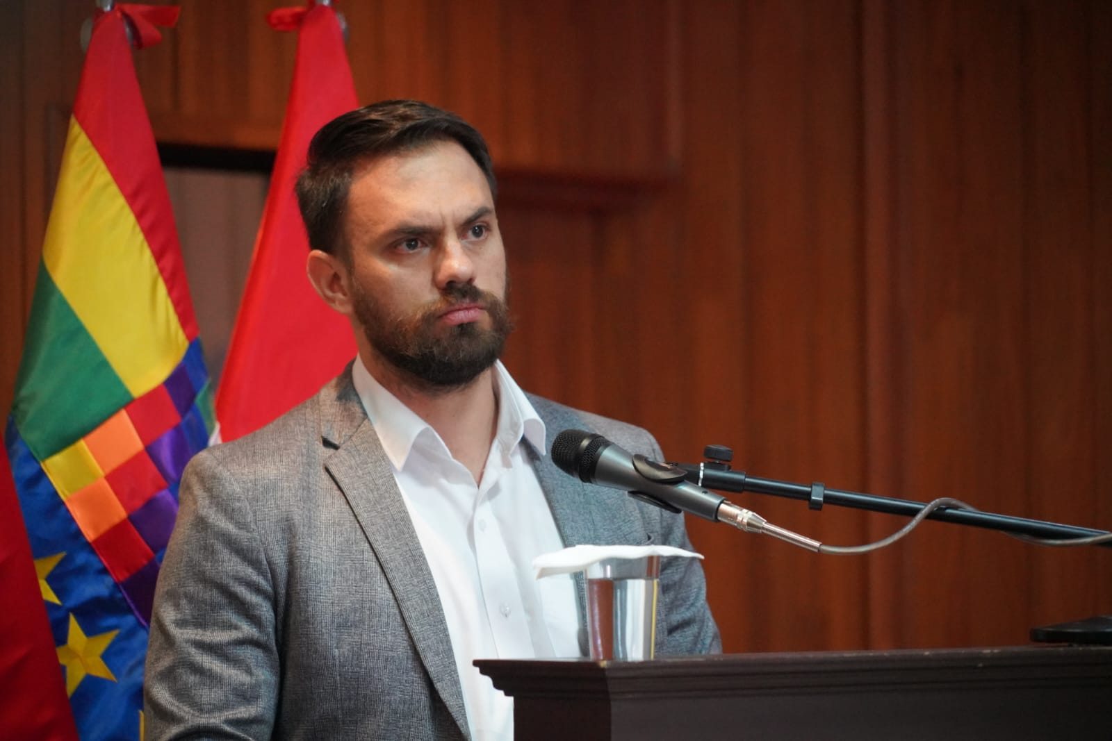 Ministro de Gobierno ofrece medidas de seguridad para retorno de periodista Junior Arias