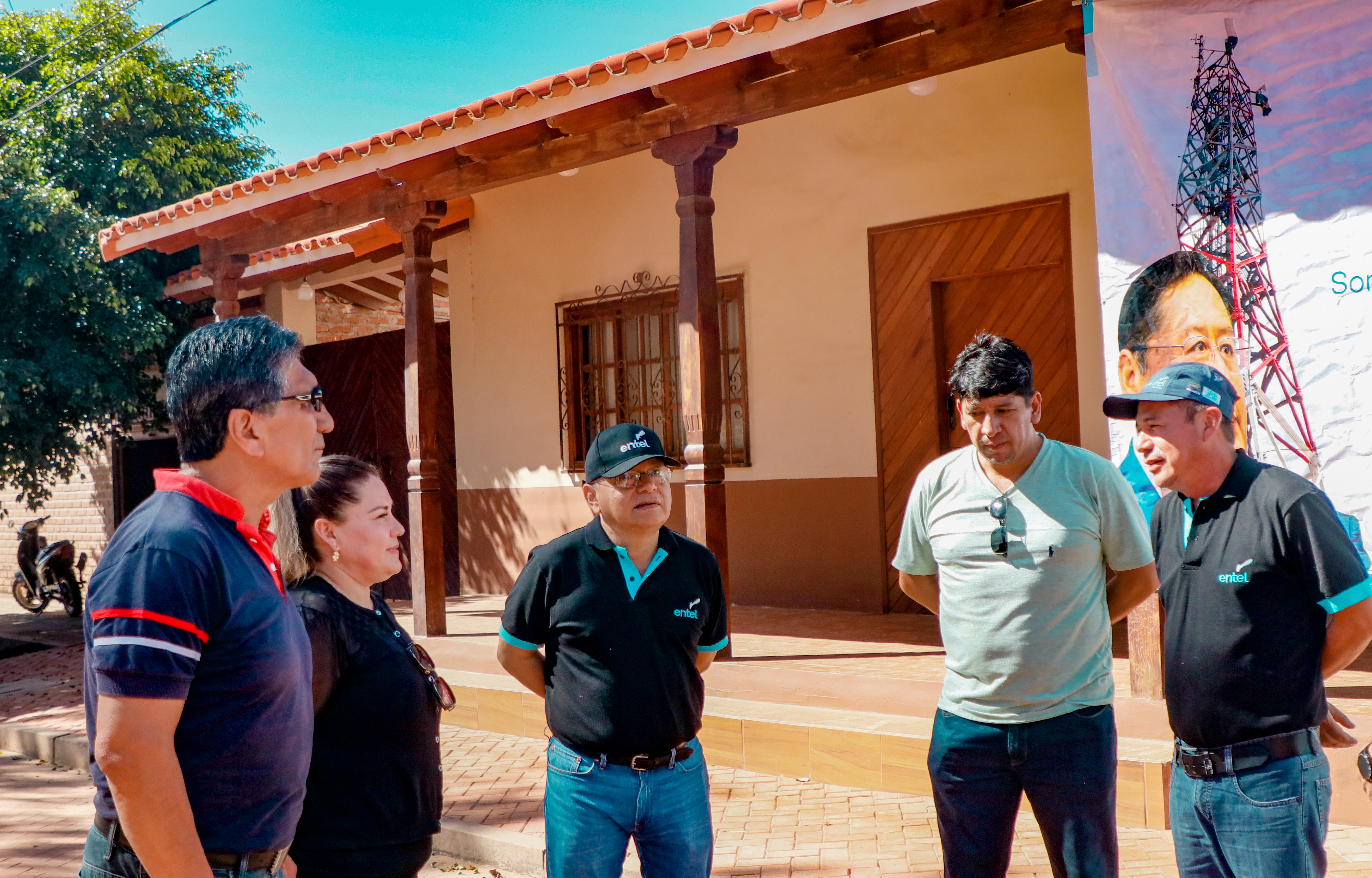 Entel lleva sus redes de Fibra Óptica Al Hogar hasta el municipio cruceño de Cuevo