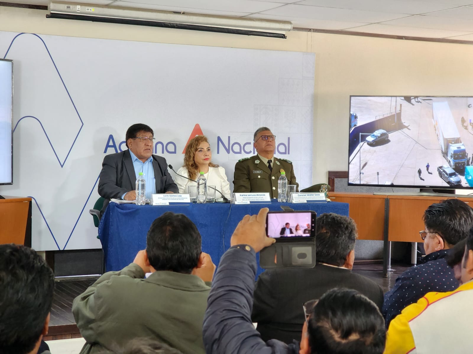 Aduana presenta reglamento que respalda la legalidad y nacionalización de vehículos que circulan en el país 