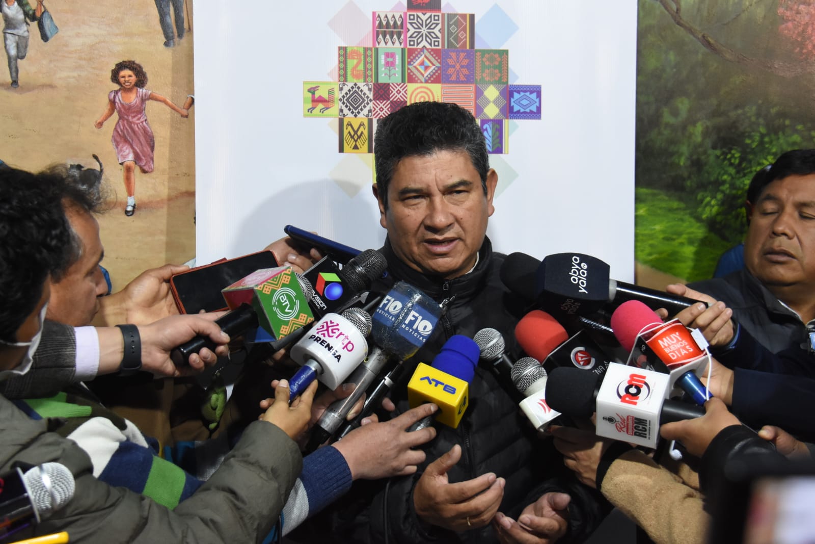 Ampliación del horario de invierno en unidades educativas rige en seis departamentos 