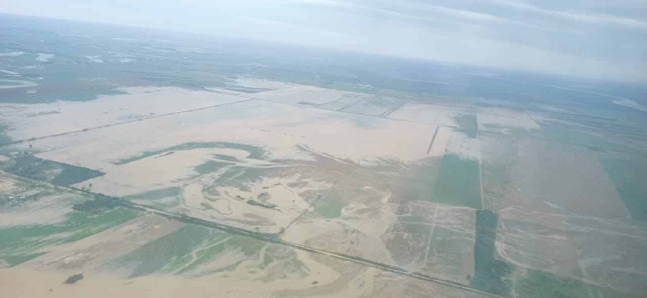 Inundaciones en Cuatro Cañadas y Okinawa dejan 280 familias damnificadas, 89 fueron rescatadas vía aérea y fluvial