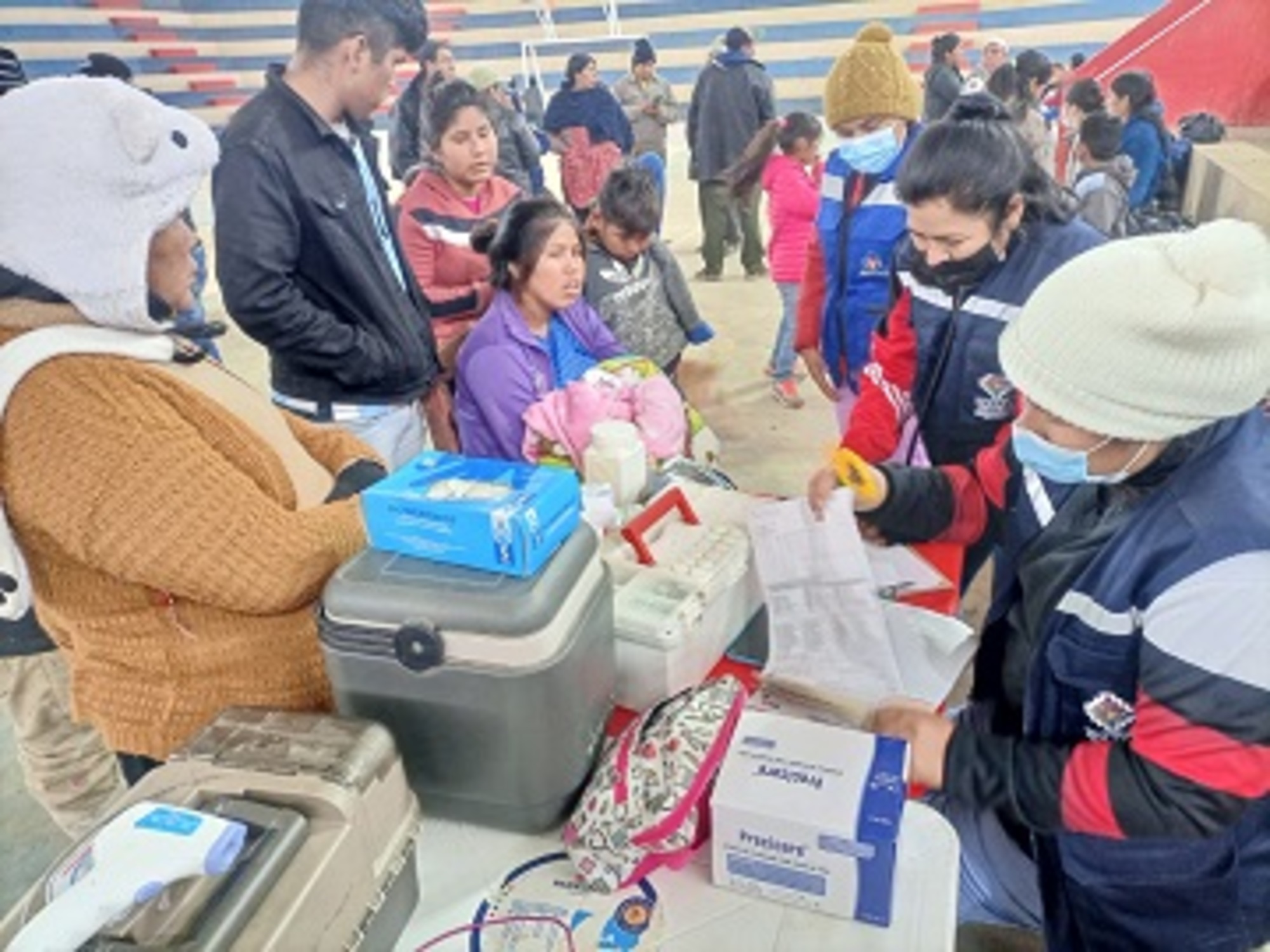 Inundaciones: Salud refuerza equipos médicos en Cuatro Cañadas y Okinawa