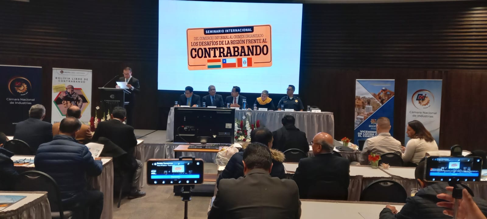 Gobierno expone la política de lucha contra el contrabando en seminario internacional sobre el crimen organizado