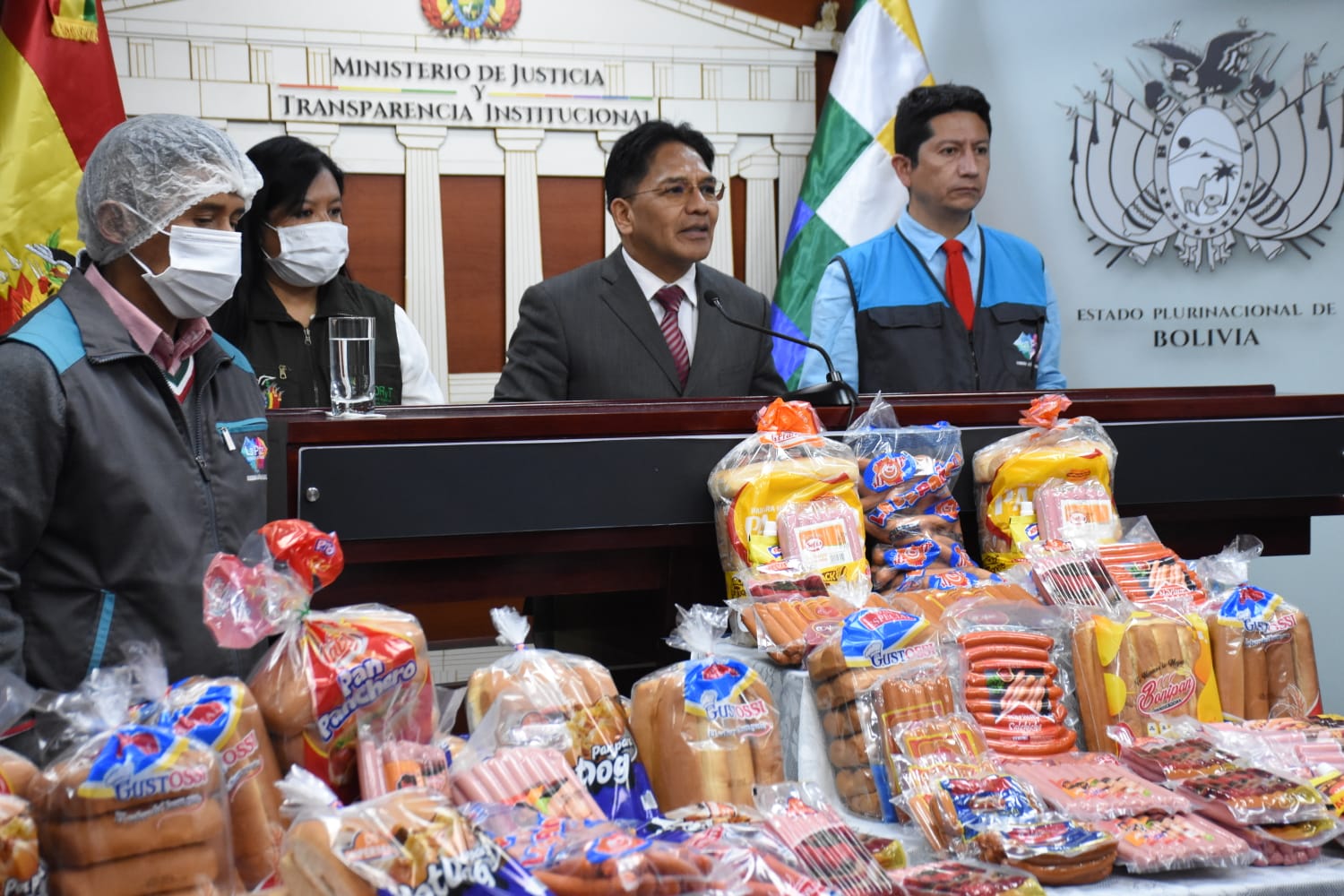 Defensa del Consumidor, Intendencia y Senasag refuerzan controles en la venta de embutidos y bebidas por San Juan