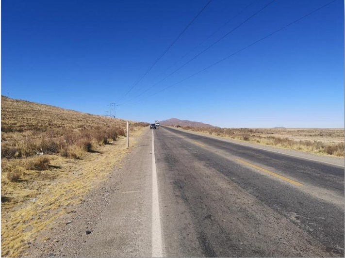 La carretera Oruro-Challapata. Foto: CAF.