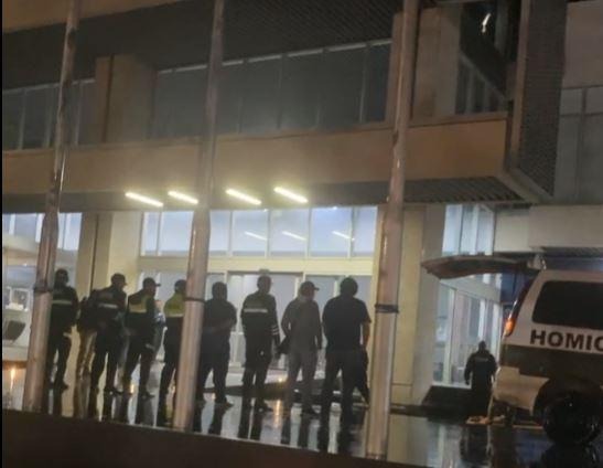 Policía y Fiscalía someten a inspección forense técnica y científica al edificio dónde murió Carlos Colodro 