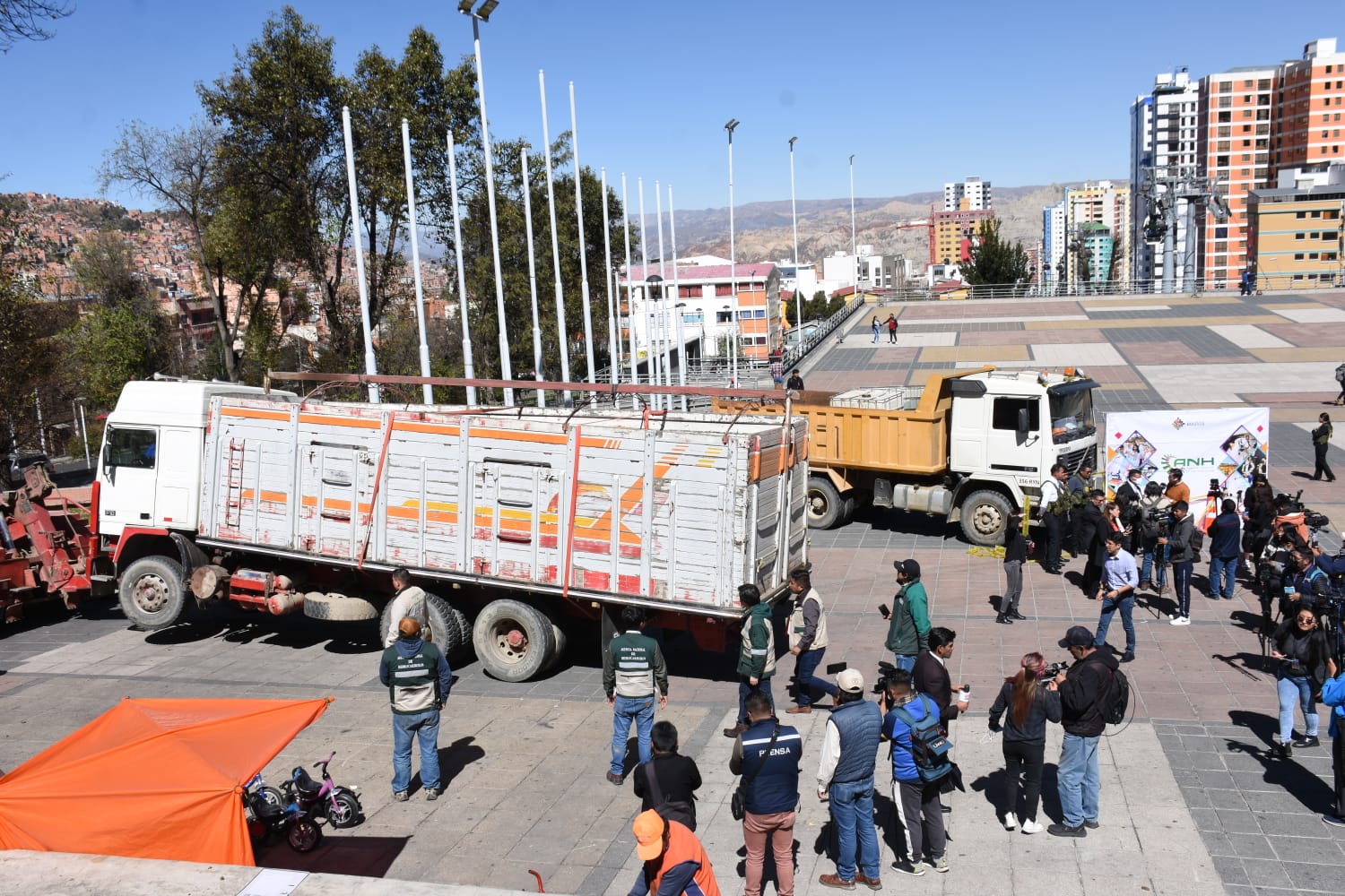 ANH intercepta dos camiones que desviaban 8.000 litros de diésel en La Paz
