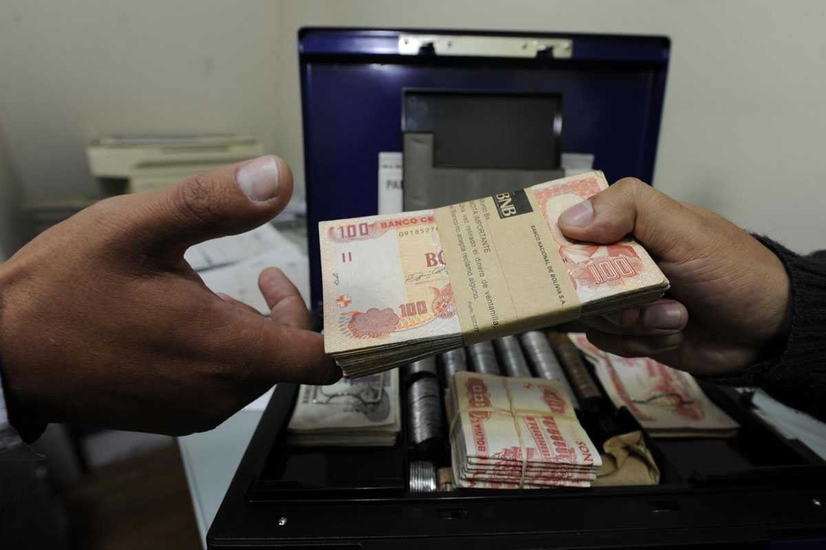 En instituciones financieras y universidad públicas se tiene mayor Salario Medio Nominal del Sector Público