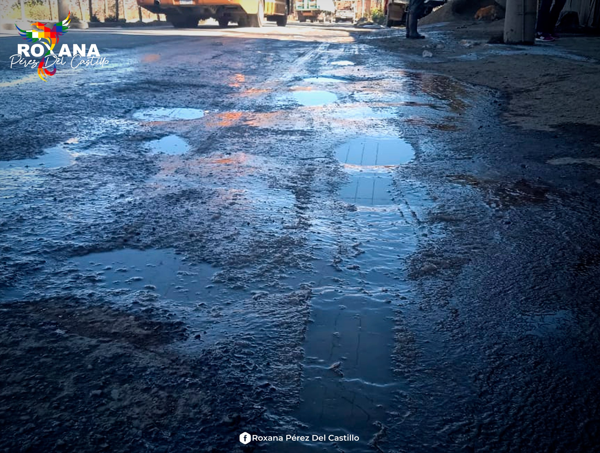 Transporte reclama por el mal estado de calles en La Paz, concejal denuncia que Arias entregó dos veces un letrero