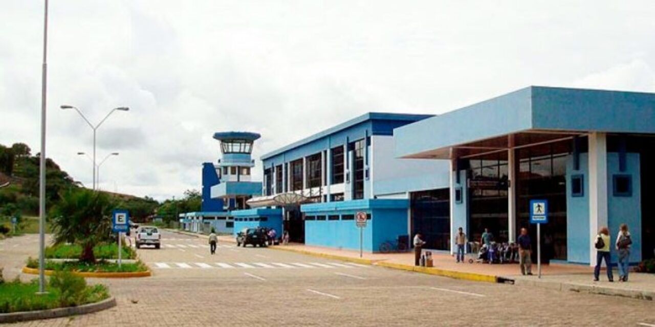 Más de 30 empresas se presentan a licitación para mejorar el aeropuerto de Tarija