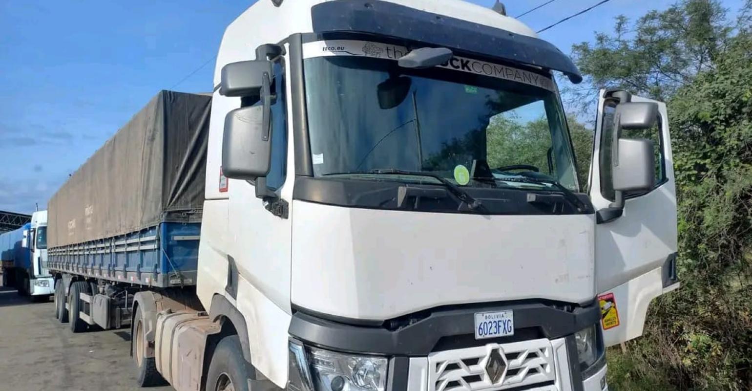 Comisan cuatro camiones con semilla transgénica en Santa Cruz