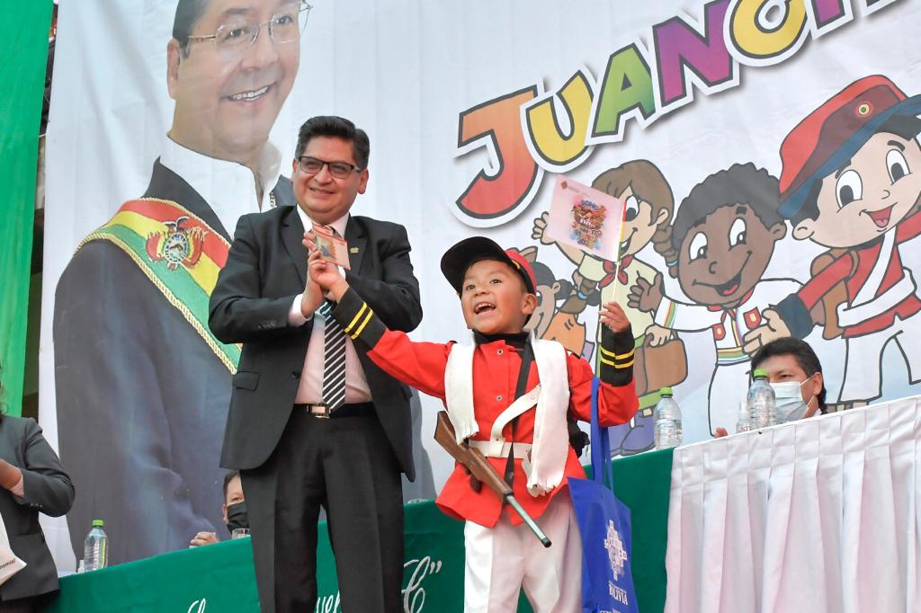 Transferencias directas del Gobierno llegaron a cerca de un millón de paceños en 2022