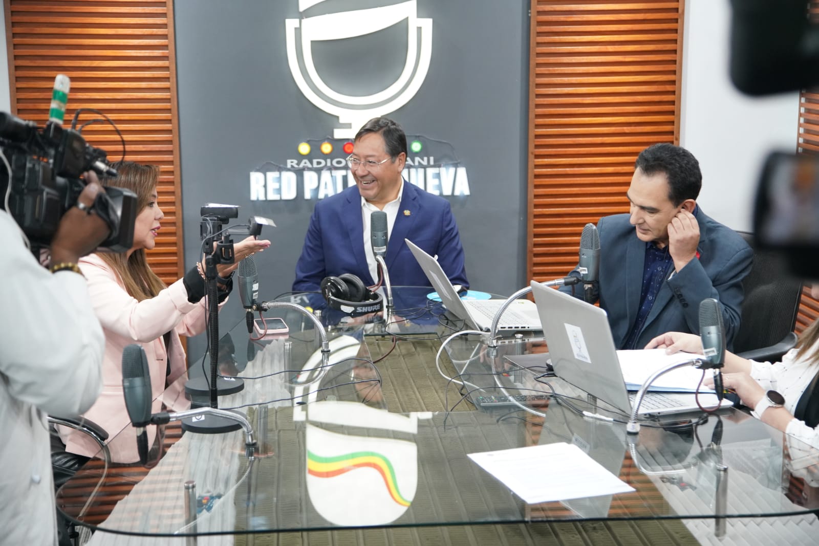 Arce celebra los 90 años de radio Illimani-Red Patria Nueva y destaca su rol en la democracia