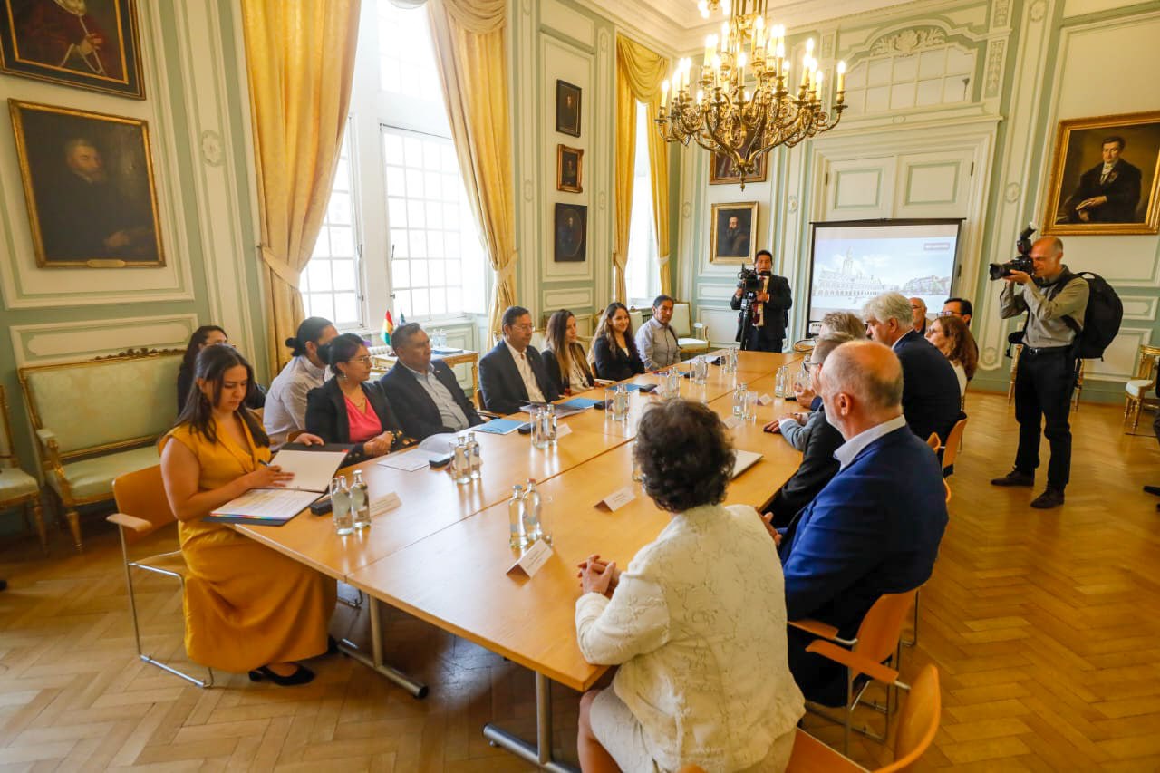 El presidente Luis Arce visita la Universidad KU Leuven de Lovaina, Bélgica. Foto: Comunicación Presidencial.