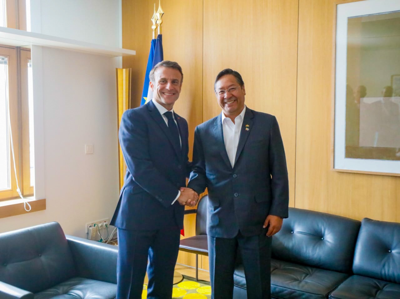 Bolivia y Francia trazan agenda de cooperación en tecnología, energías renovables y lucha contra el cambio climático