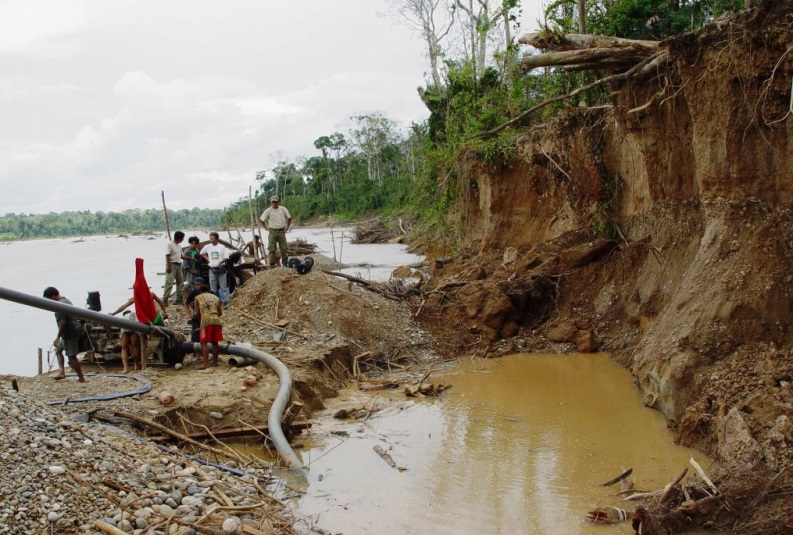 Medio Ambiente intensificará verificación en sitios con actividad minera ilegal