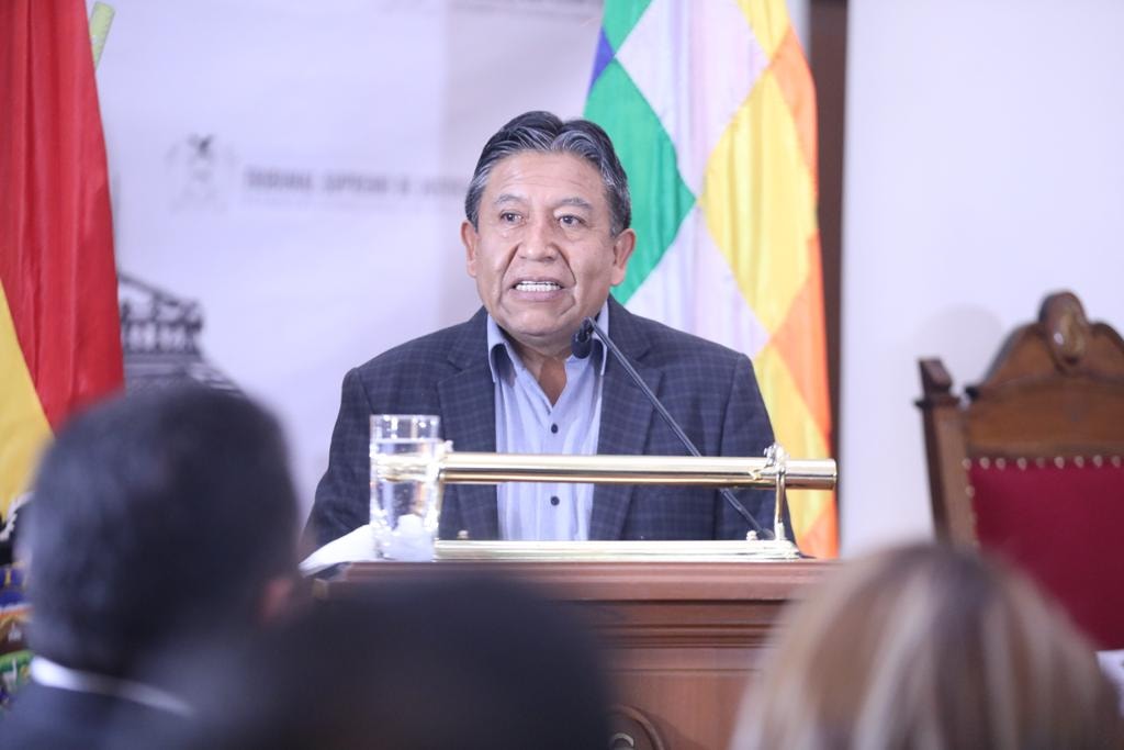 Vicepresidente: Aún hay “el chip colonial” y la respuesta es lo irreversible del proceso de cambio