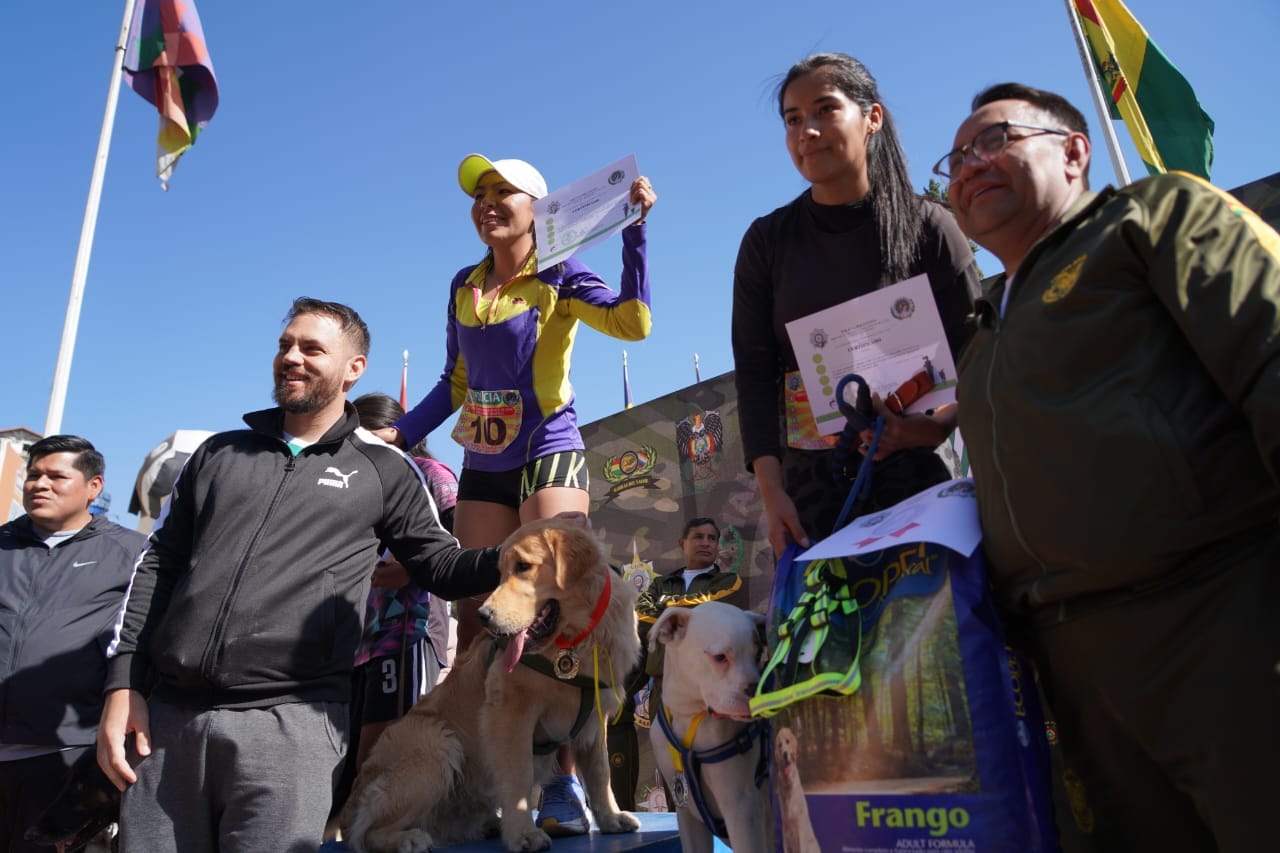 Felcn conmemora su 36 aniversario con una “perrotón” en Cochabamba 