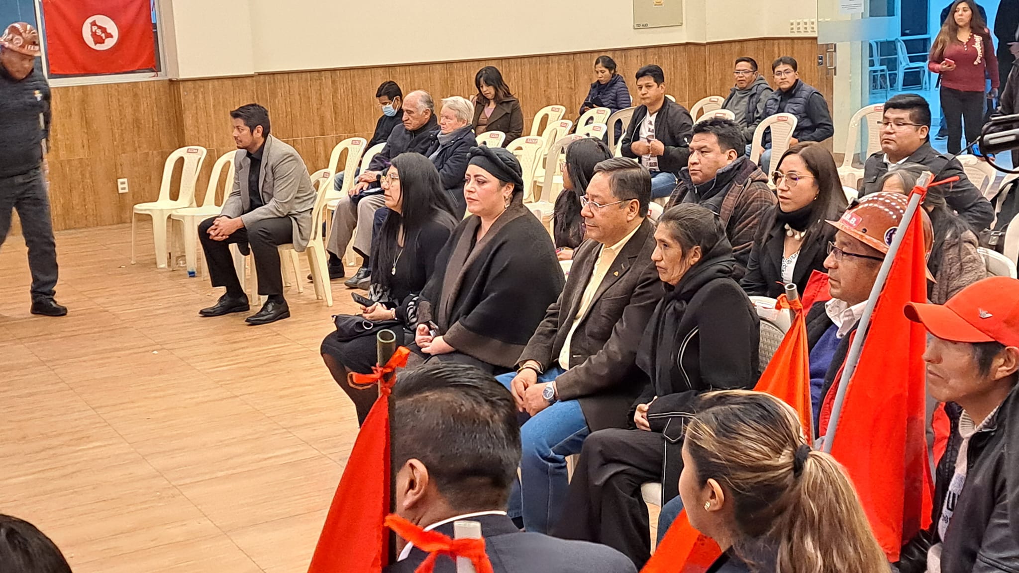 Presidente da su último adiós a José Montecinos Alfaro, uno de los fundadores del PS-1