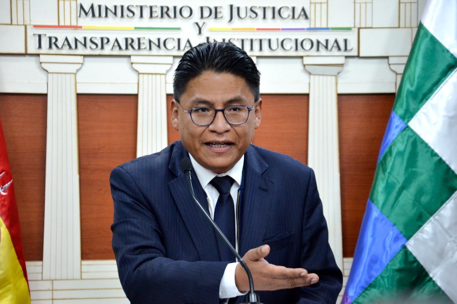 Ministro Lima: Acusado de violación en el colegio Alemán debe pasar a la vía penal y advierte con proceso por inacción 